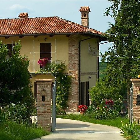 Agriturismo Tre Stelle Барбареско Екстериор снимка