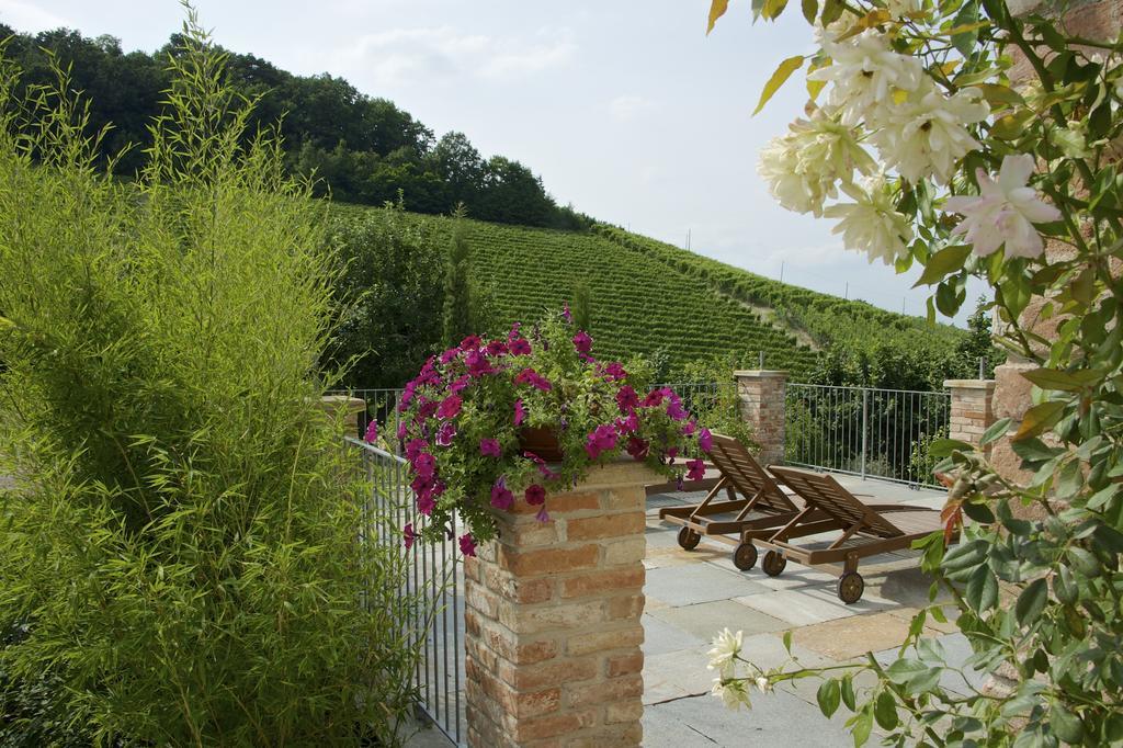 Agriturismo Tre Stelle Барбареско Екстериор снимка