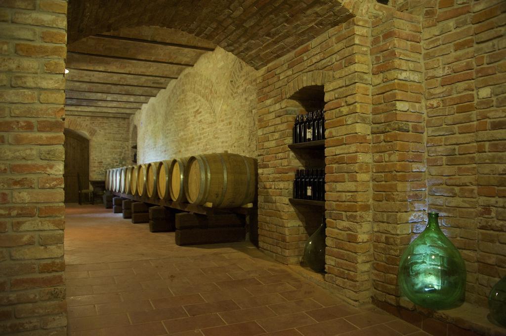 Agriturismo Tre Stelle Барбареско Екстериор снимка